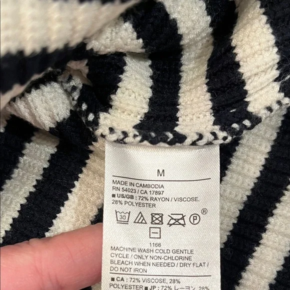 Banana Republic Navy Stripe Ribbed Crew-Neck Pullover Sweater/NWT/M - Picture 8 of 11